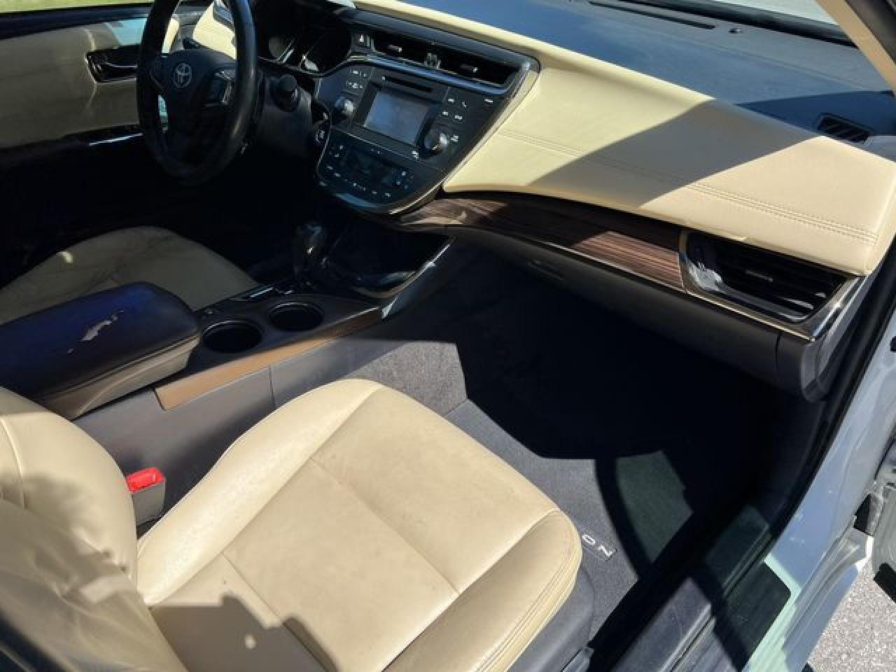 2014 TOYOTA Avalon