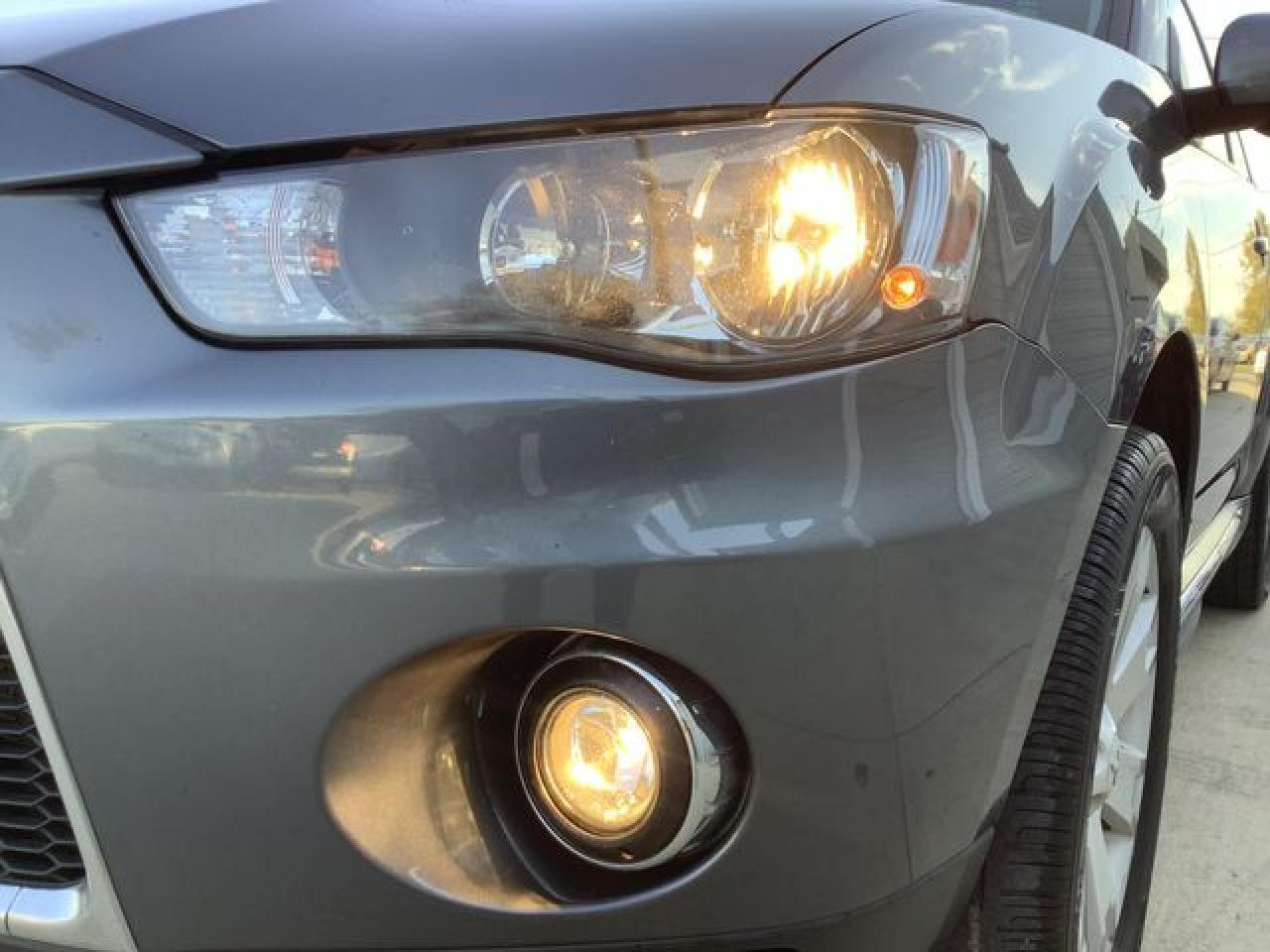 2011 MITSUBISHI outlander