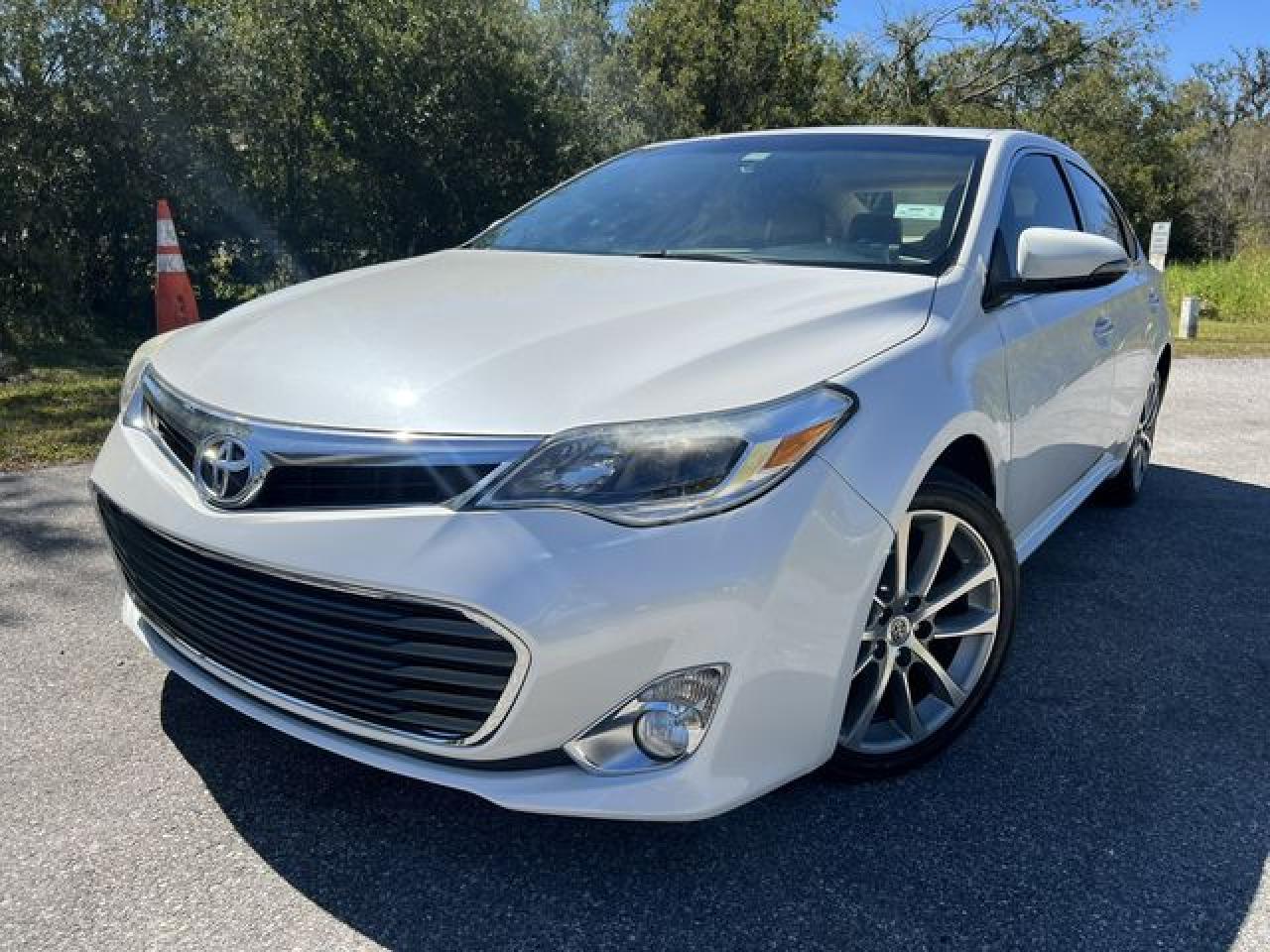 2014 TOYOTA Avalon