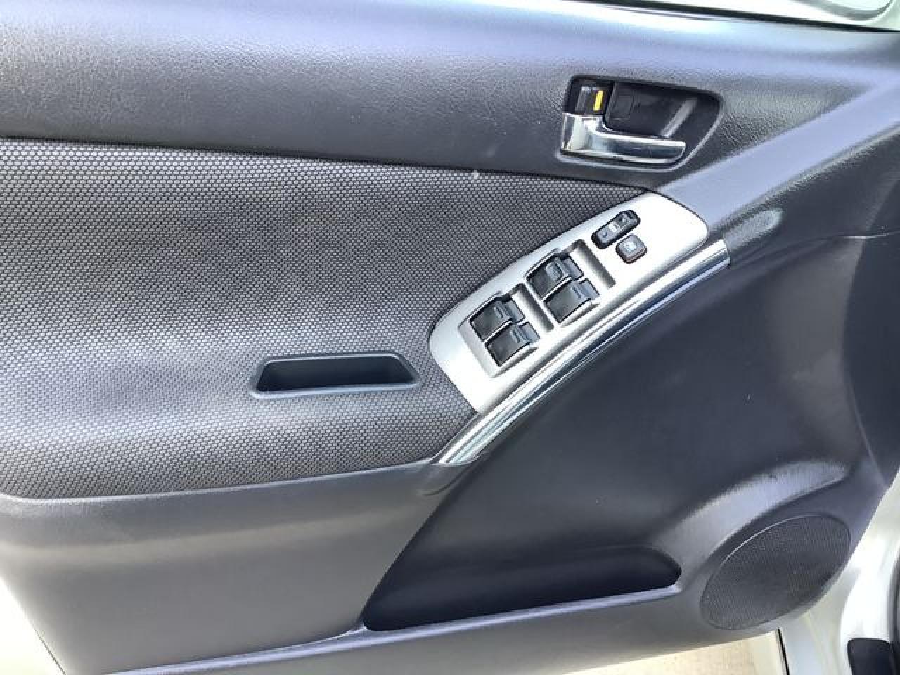 2004 TOYOTA COROLLA