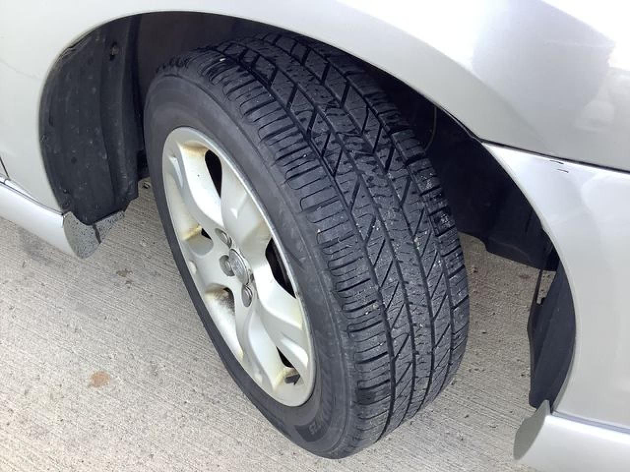 2004 TOYOTA COROLLA