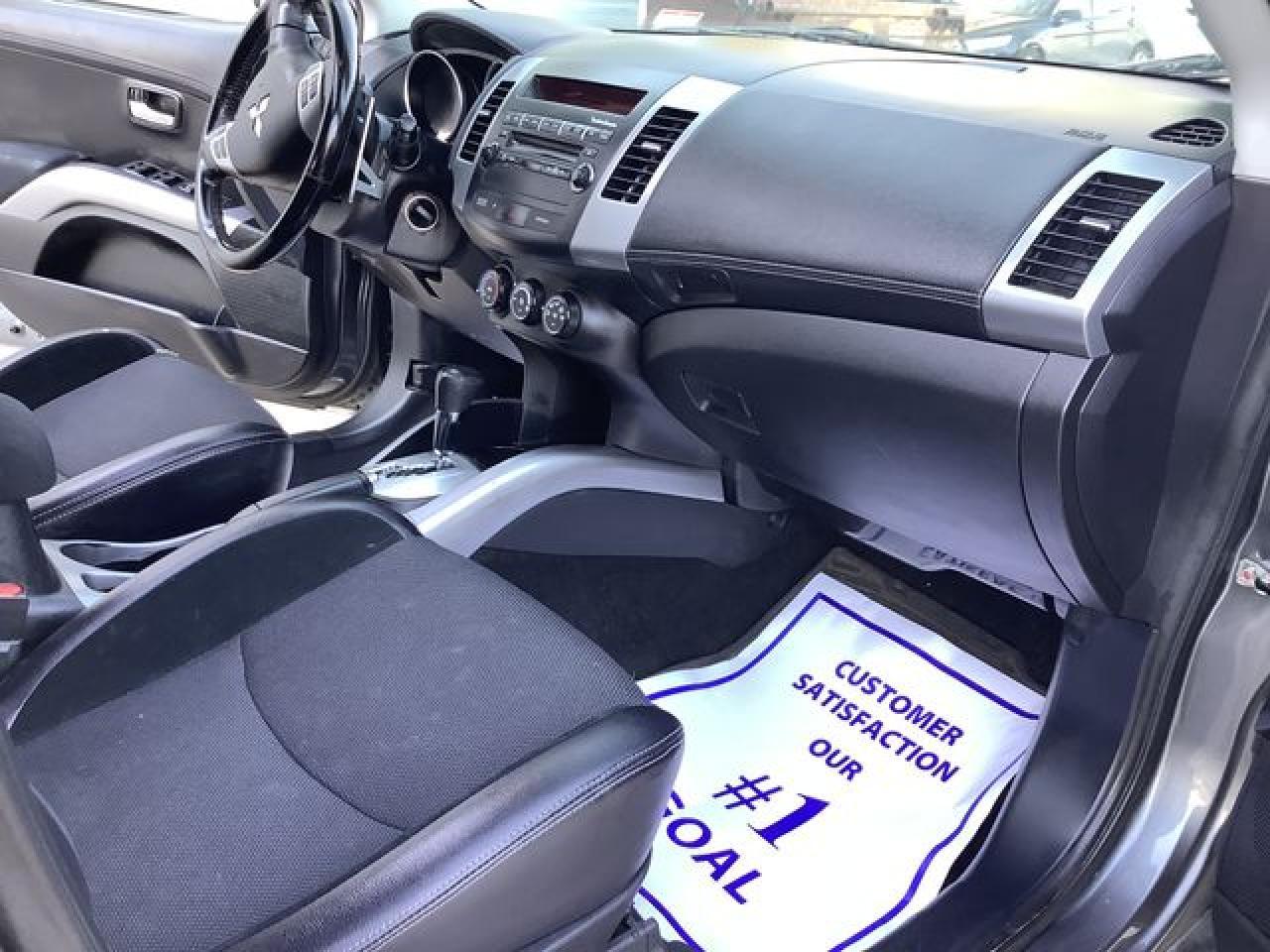 2011 MITSUBISHI outlander
