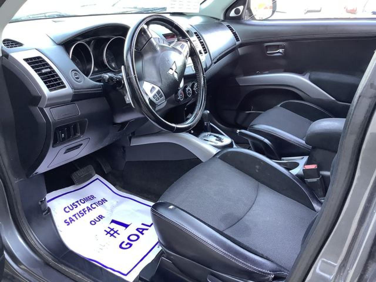 2011 MITSUBISHI outlander
