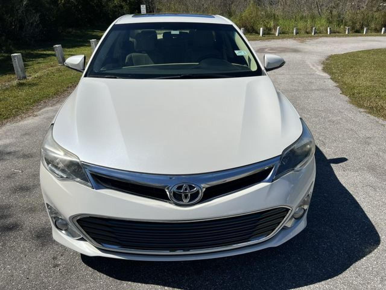 2014 TOYOTA Avalon