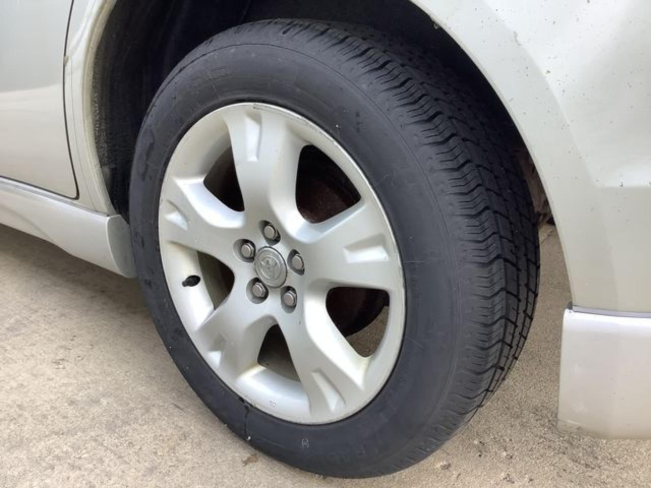 2004 TOYOTA COROLLA