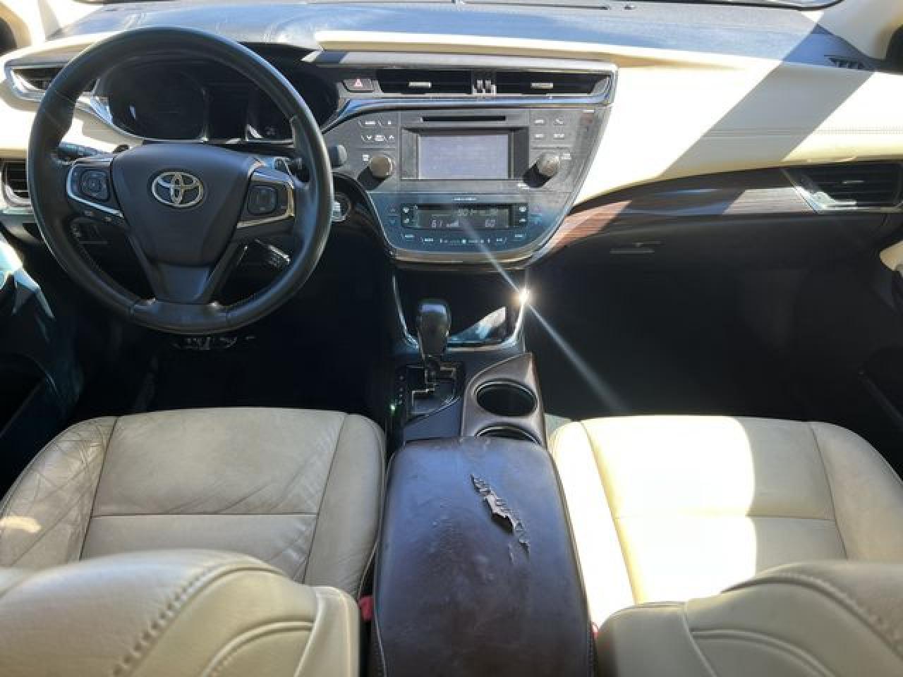 2014 TOYOTA Avalon