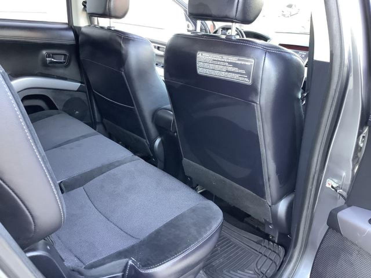 2011 MITSUBISHI outlander