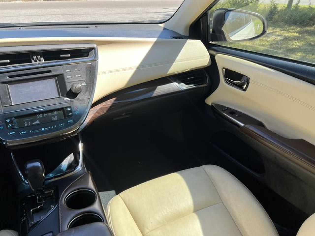 2014 TOYOTA Avalon