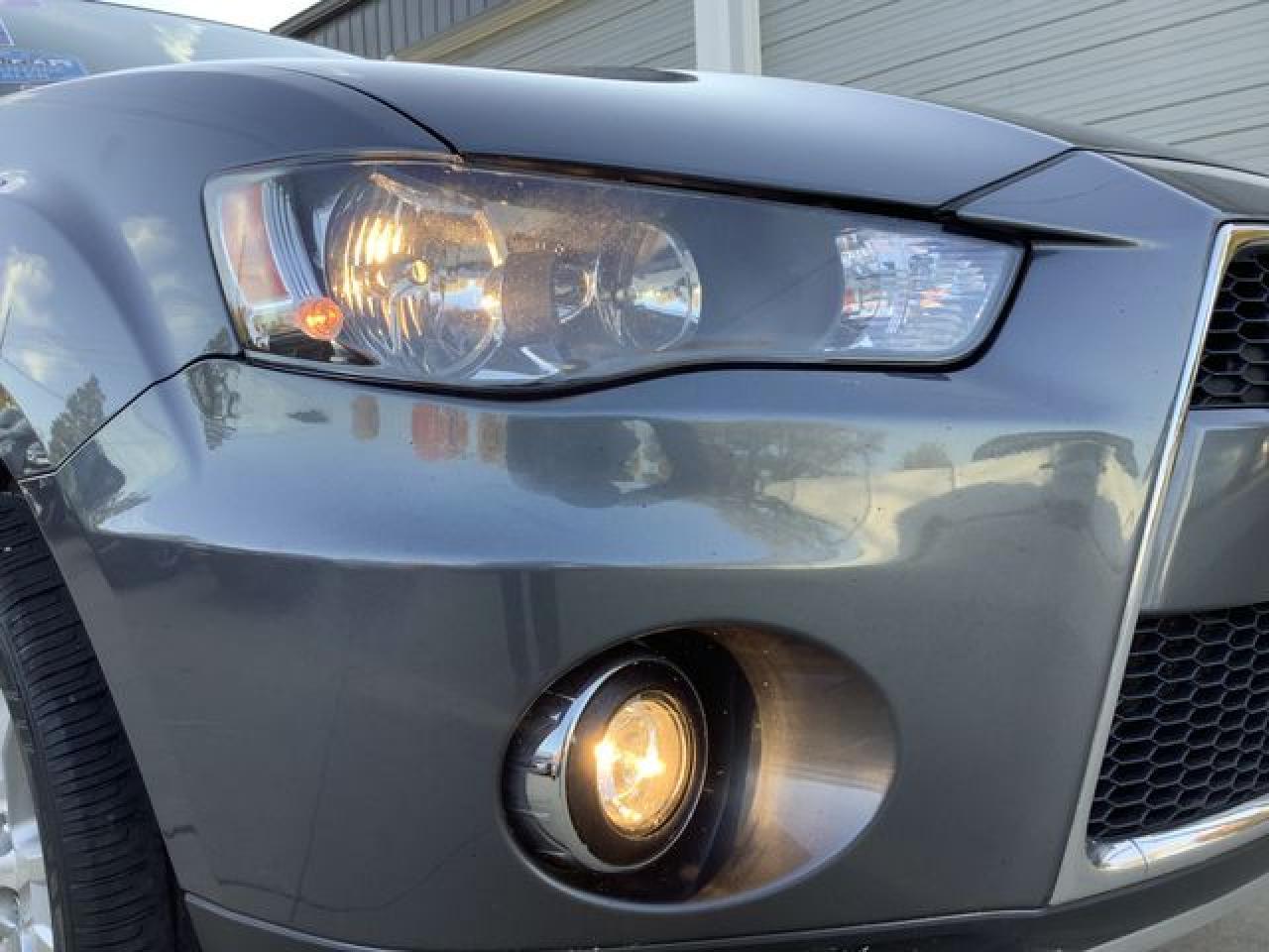 2011 MITSUBISHI outlander