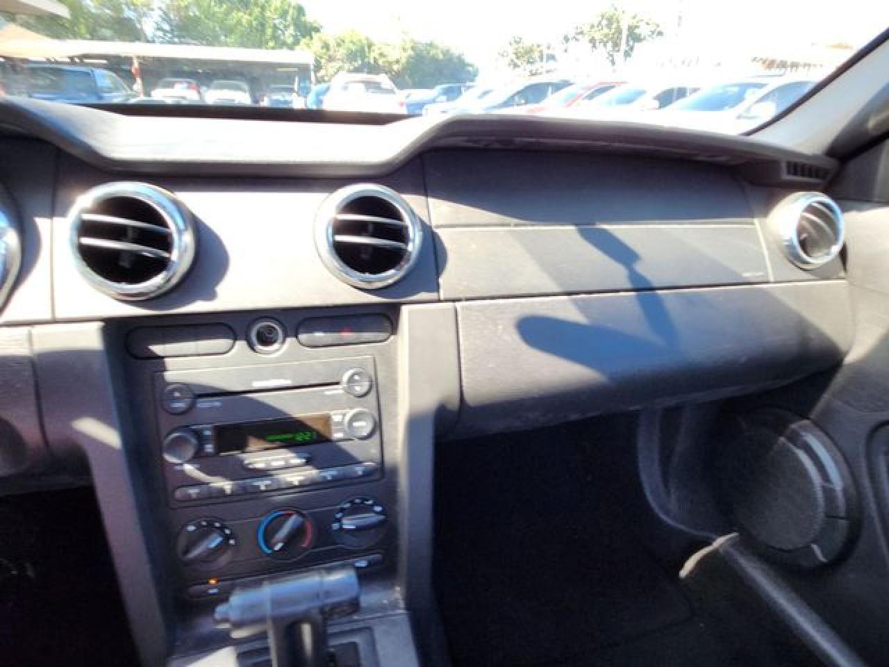 2005 FORD MUSTANG