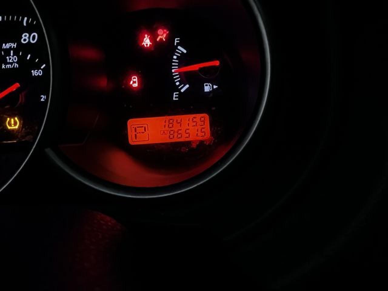 2011 NISSAN VERSA
