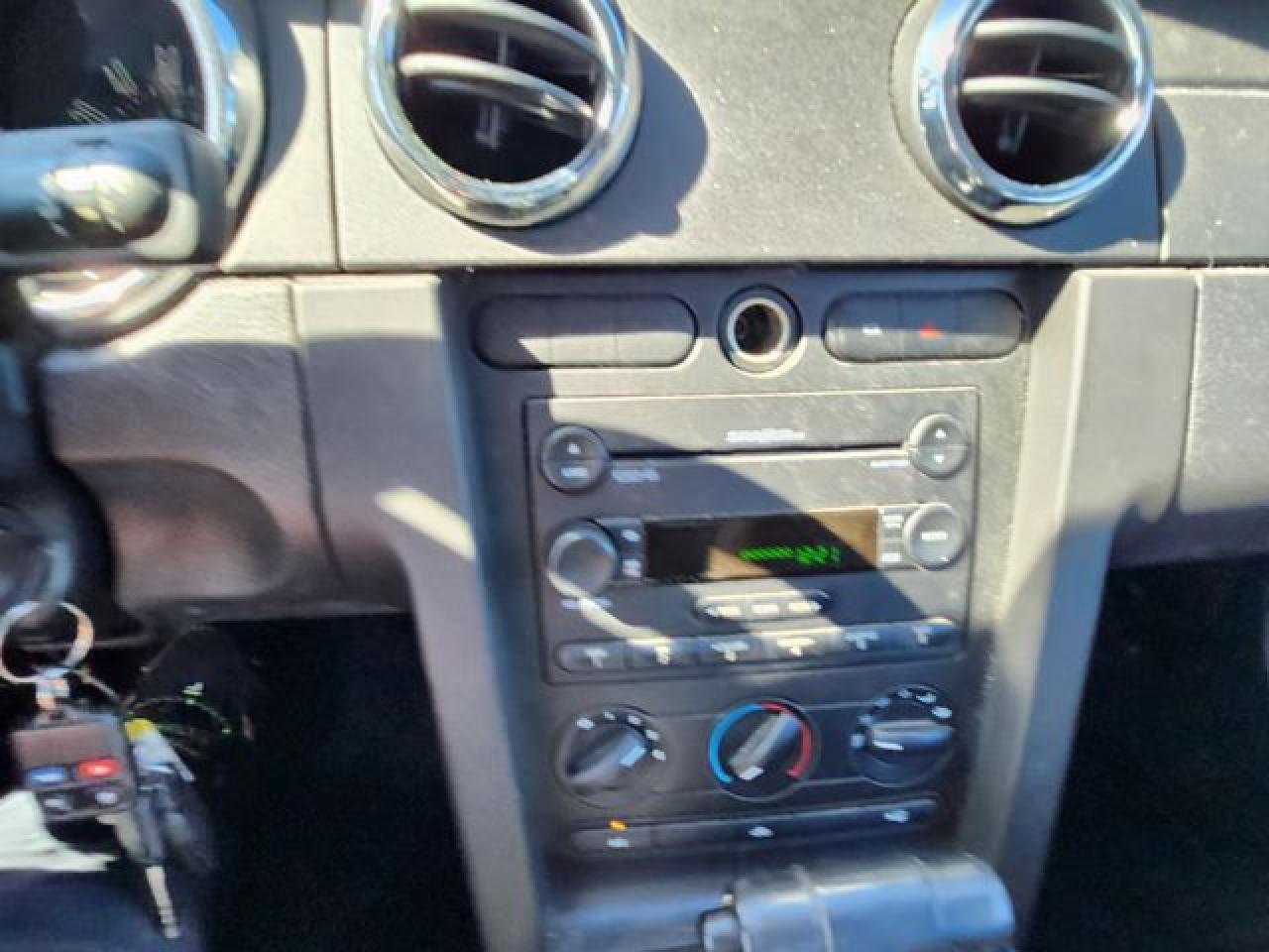 2005 FORD MUSTANG