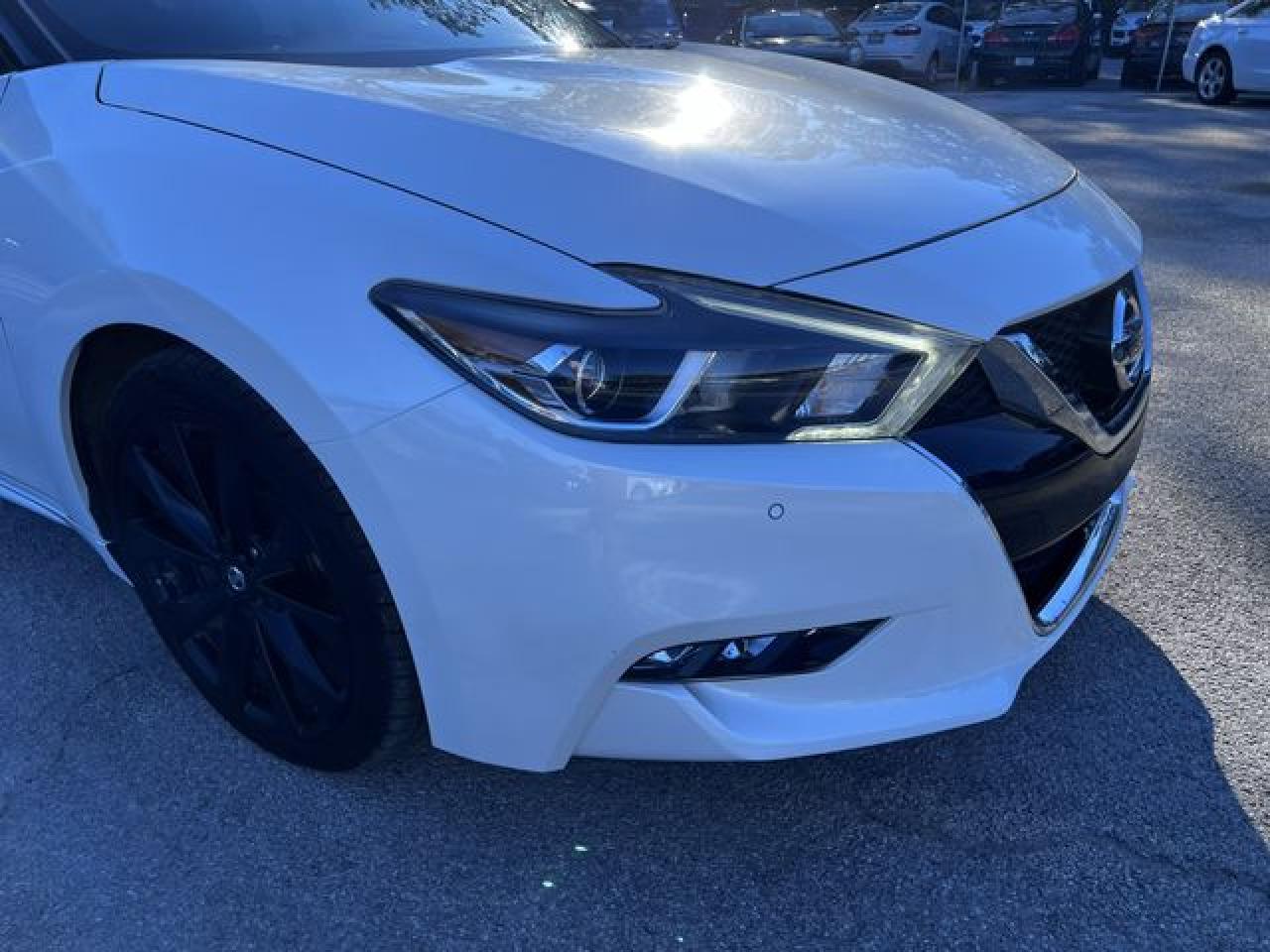 2017 NISSAN Maxima