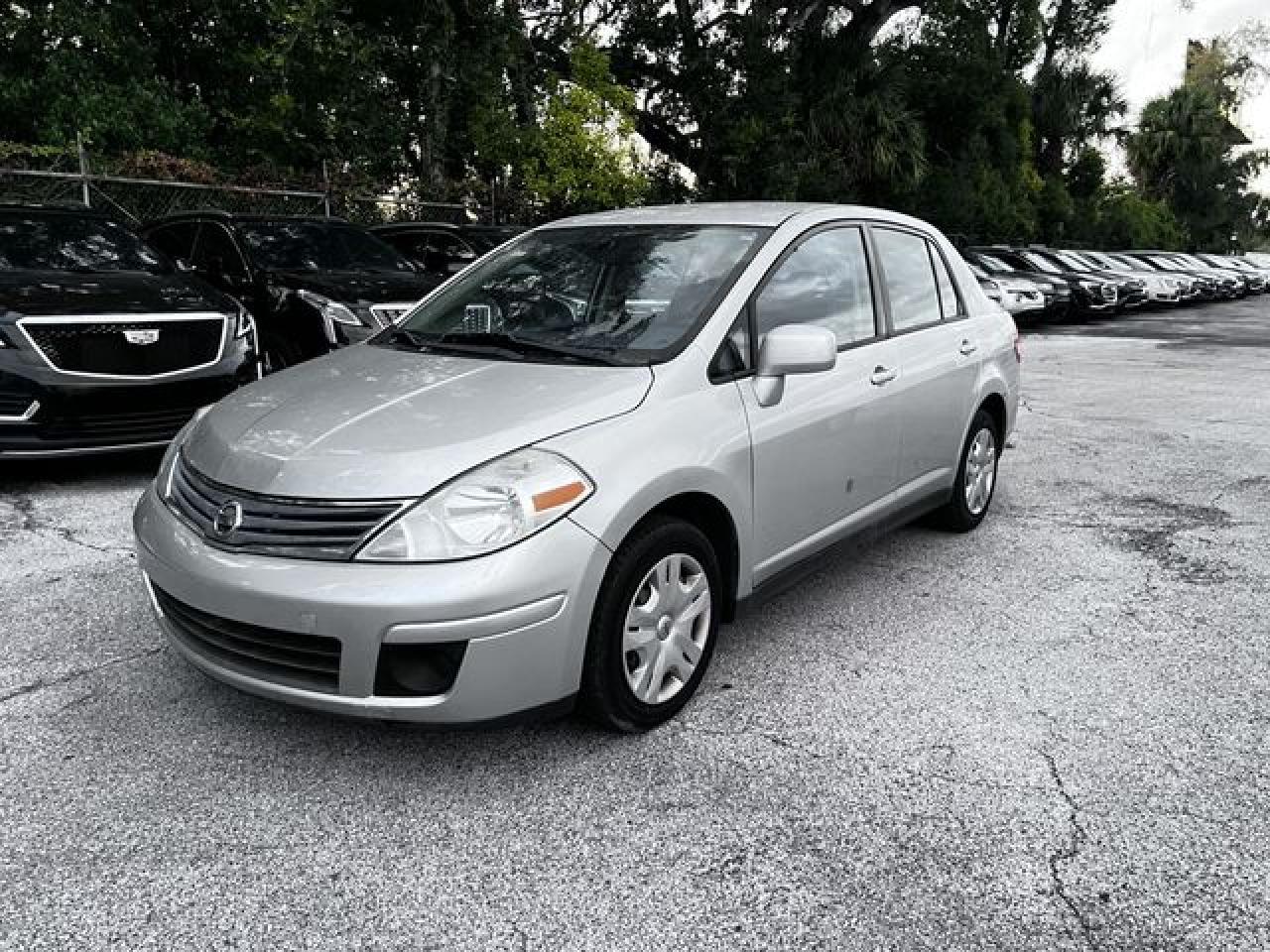 2011 NISSAN VERSA