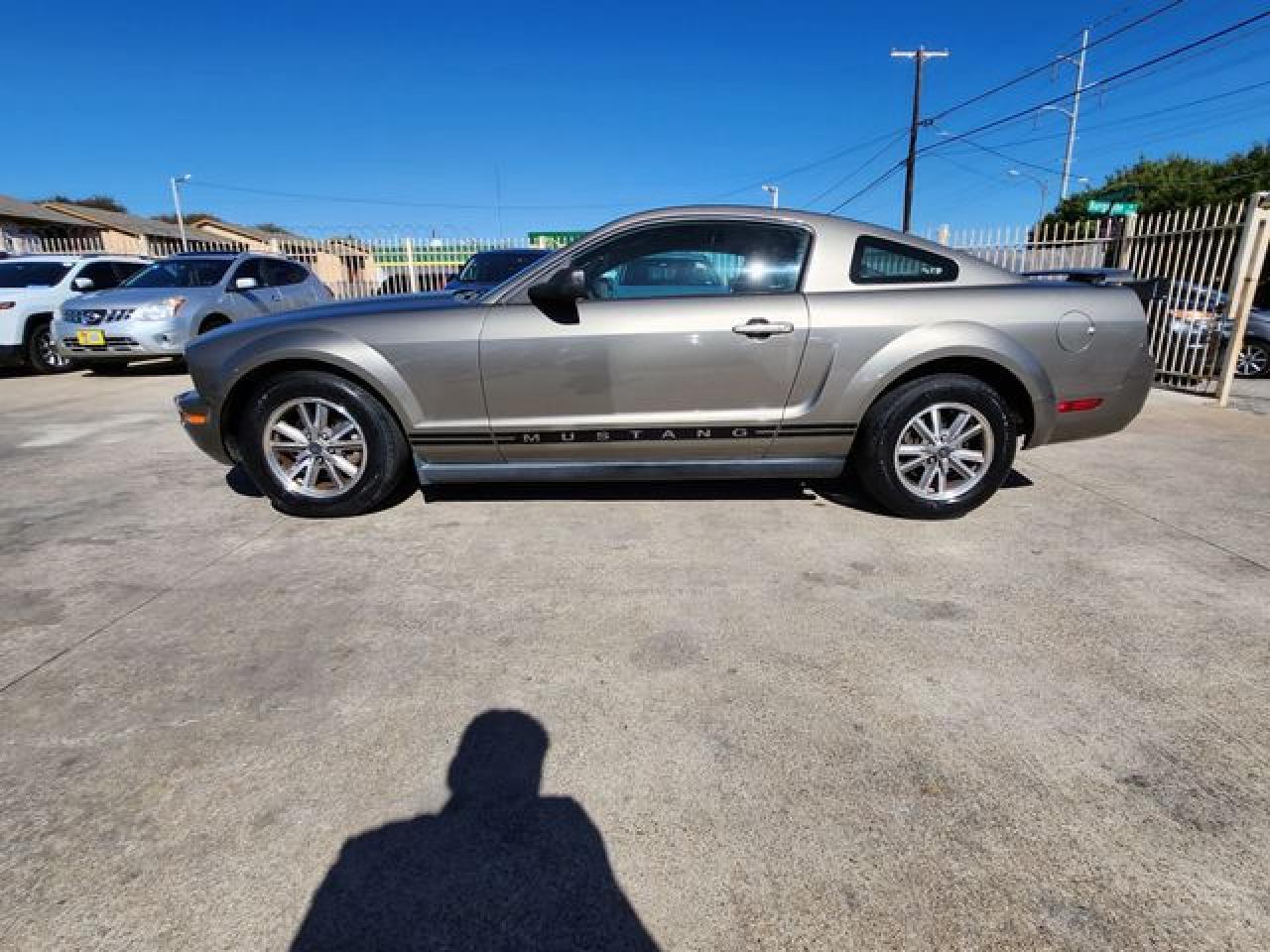 2005 FORD MUSTANG