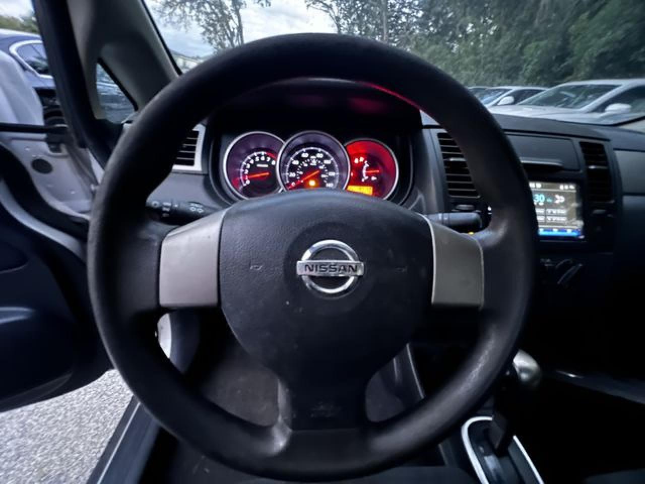 2011 NISSAN VERSA