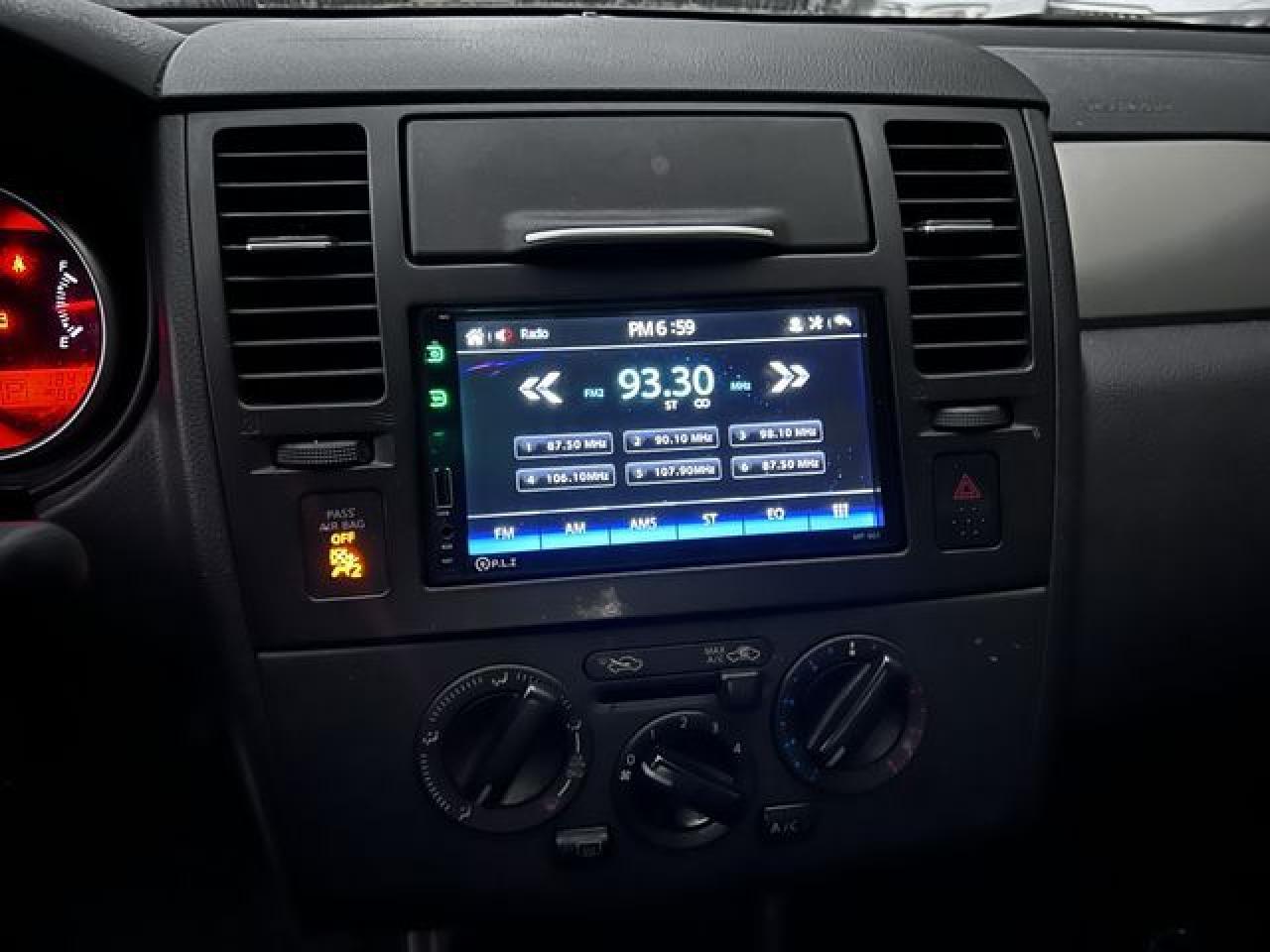2011 NISSAN VERSA