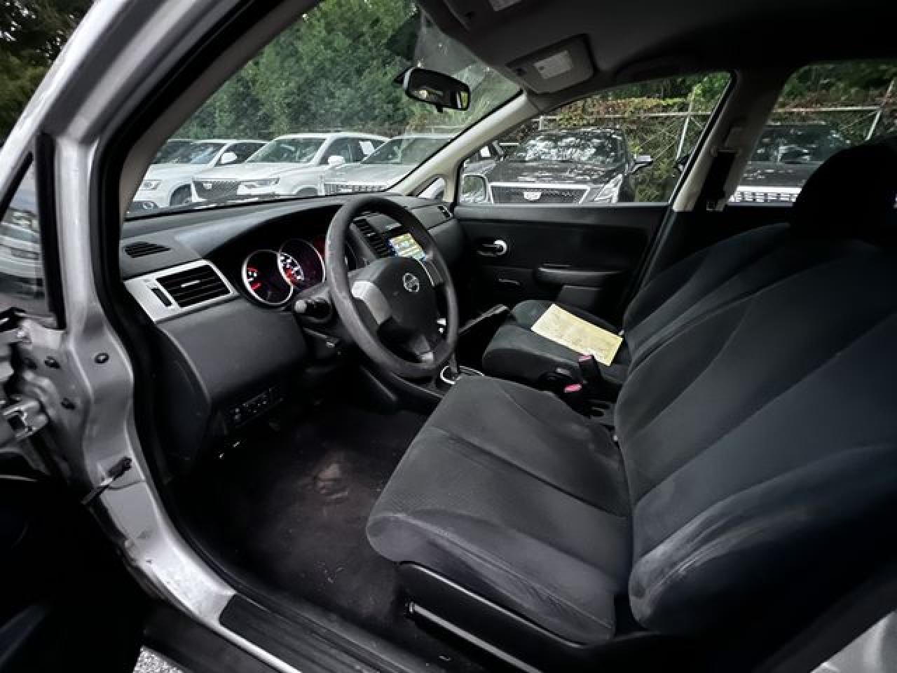 2011 NISSAN VERSA