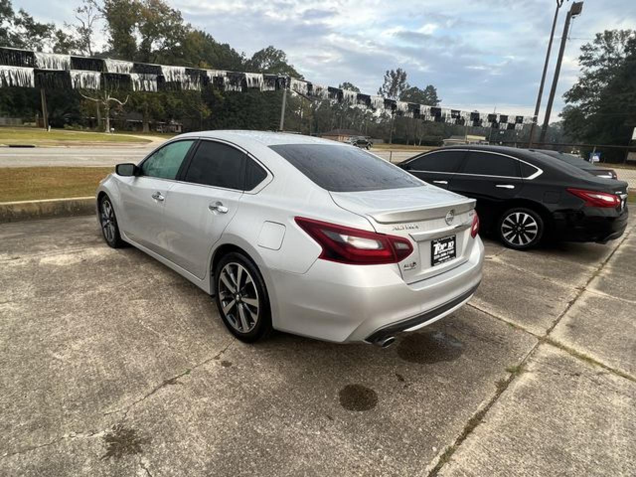 2017 NISSAN ALTIMA