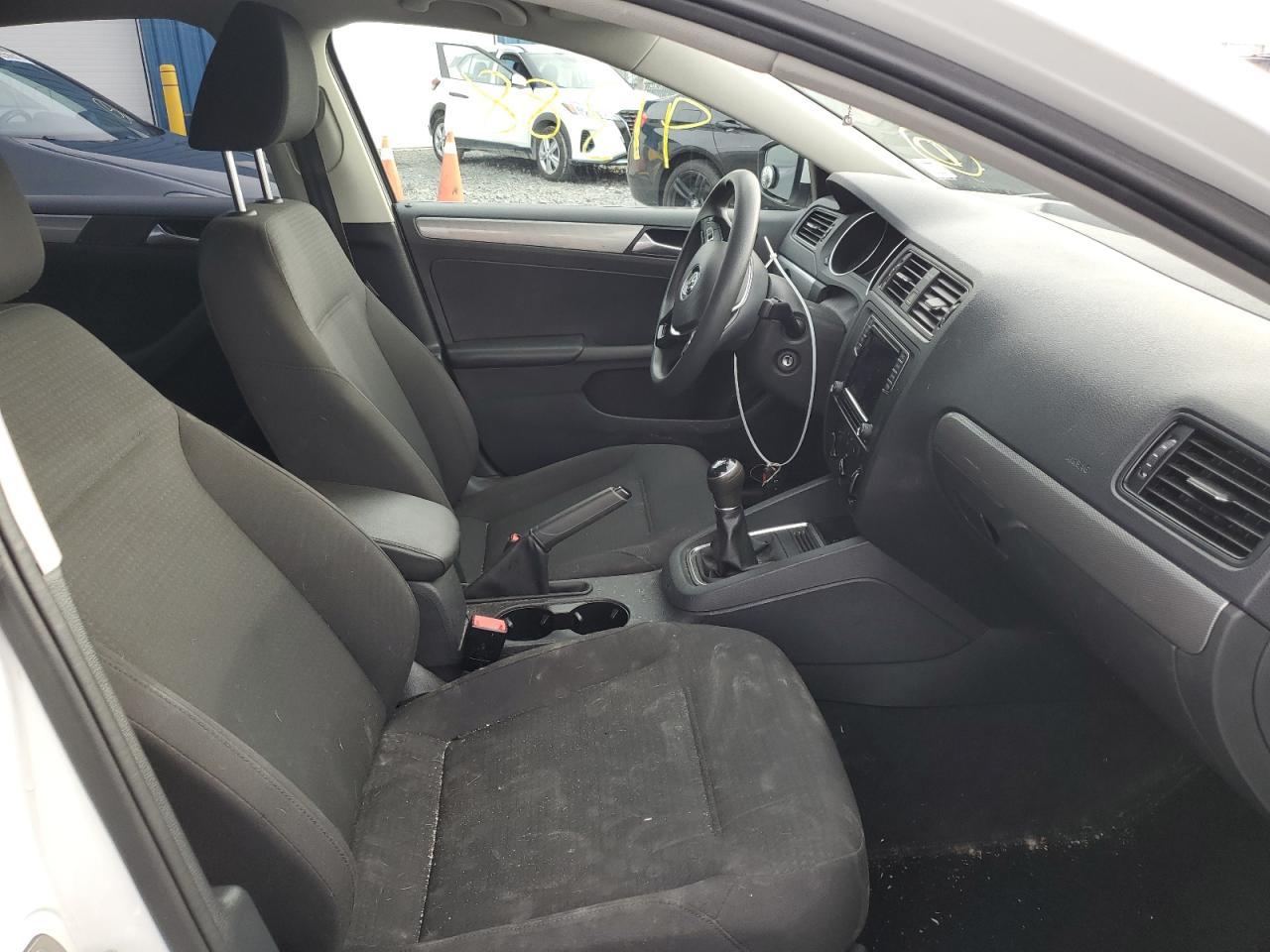 2017 VOLKSWAGEN JETTA