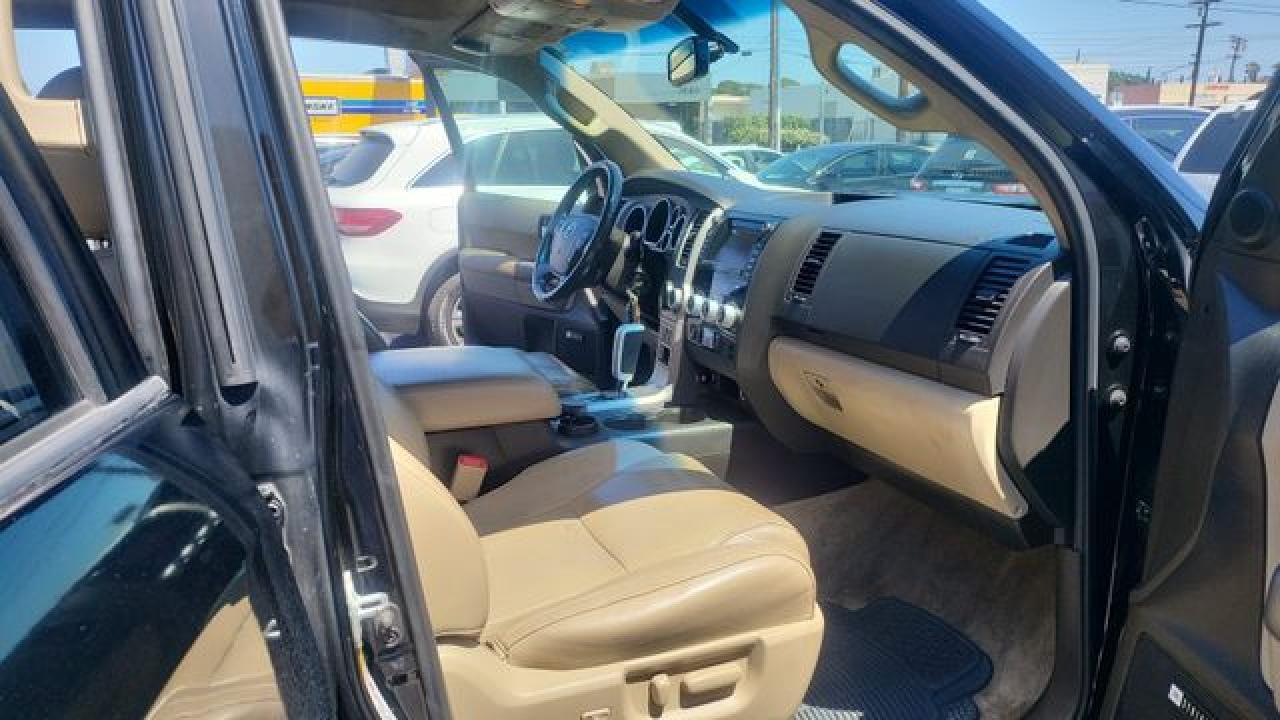 2010 TOYOTA Sequoia