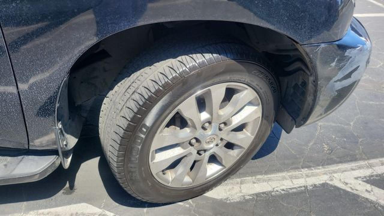 2010 TOYOTA Sequoia