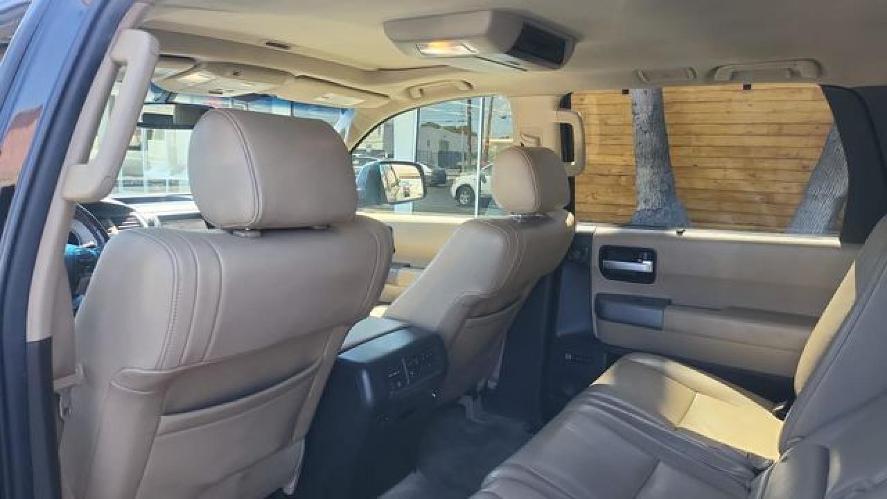 2010 TOYOTA Sequoia