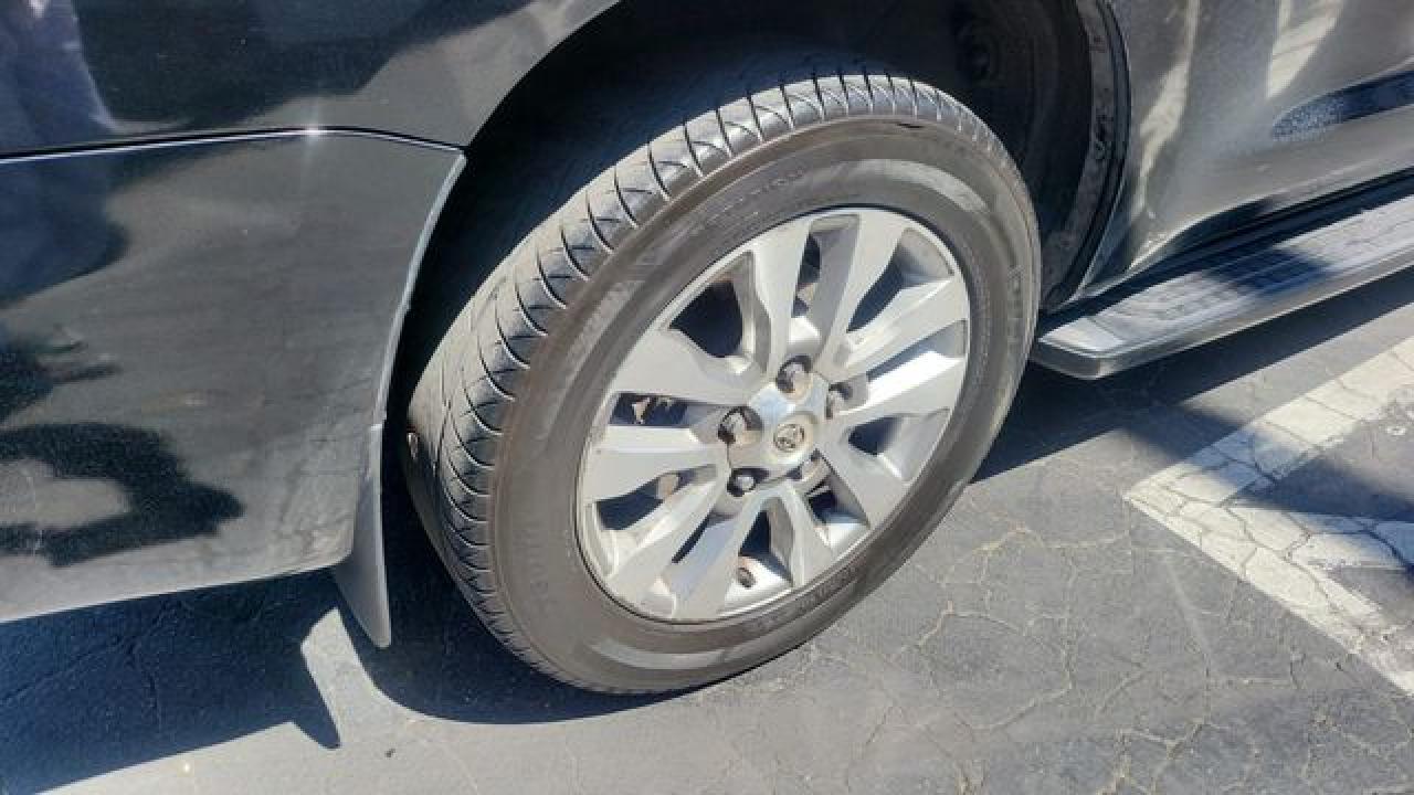 2010 TOYOTA Sequoia