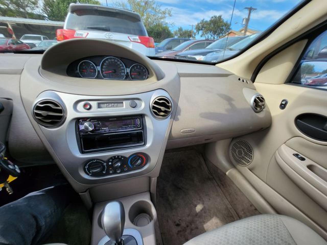 2005 SATURN Ion