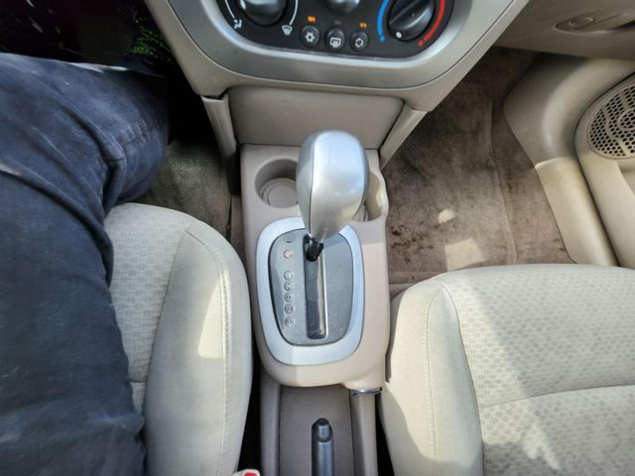 2005 SATURN Ion