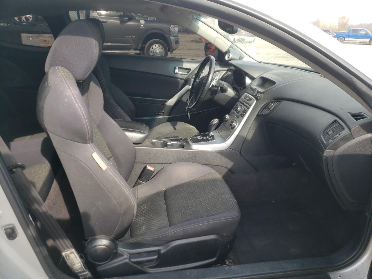 2010 HYUNDAI GENESIS