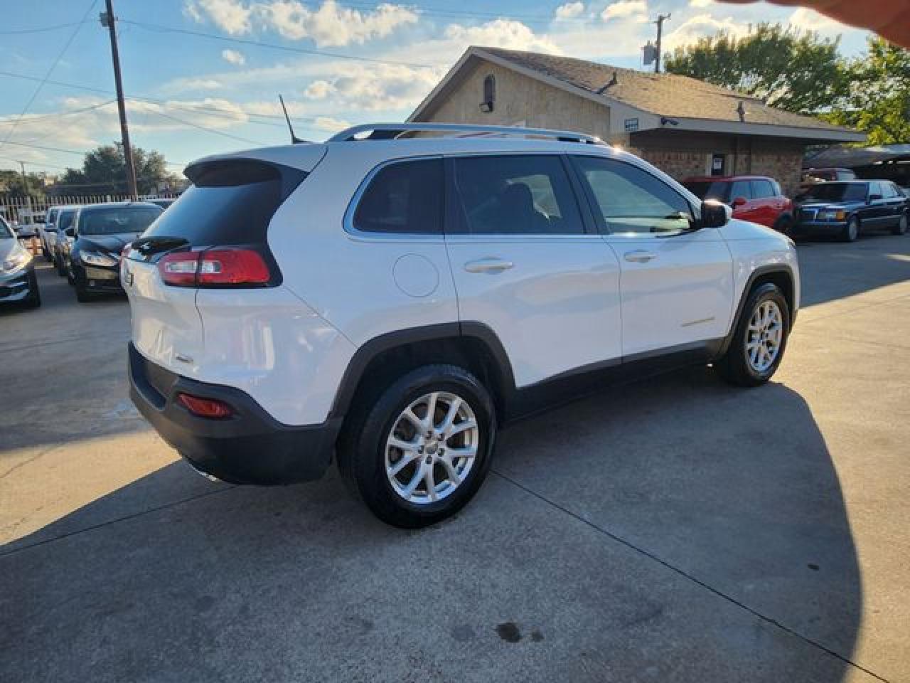 2016 JEEP CHEROKEE
