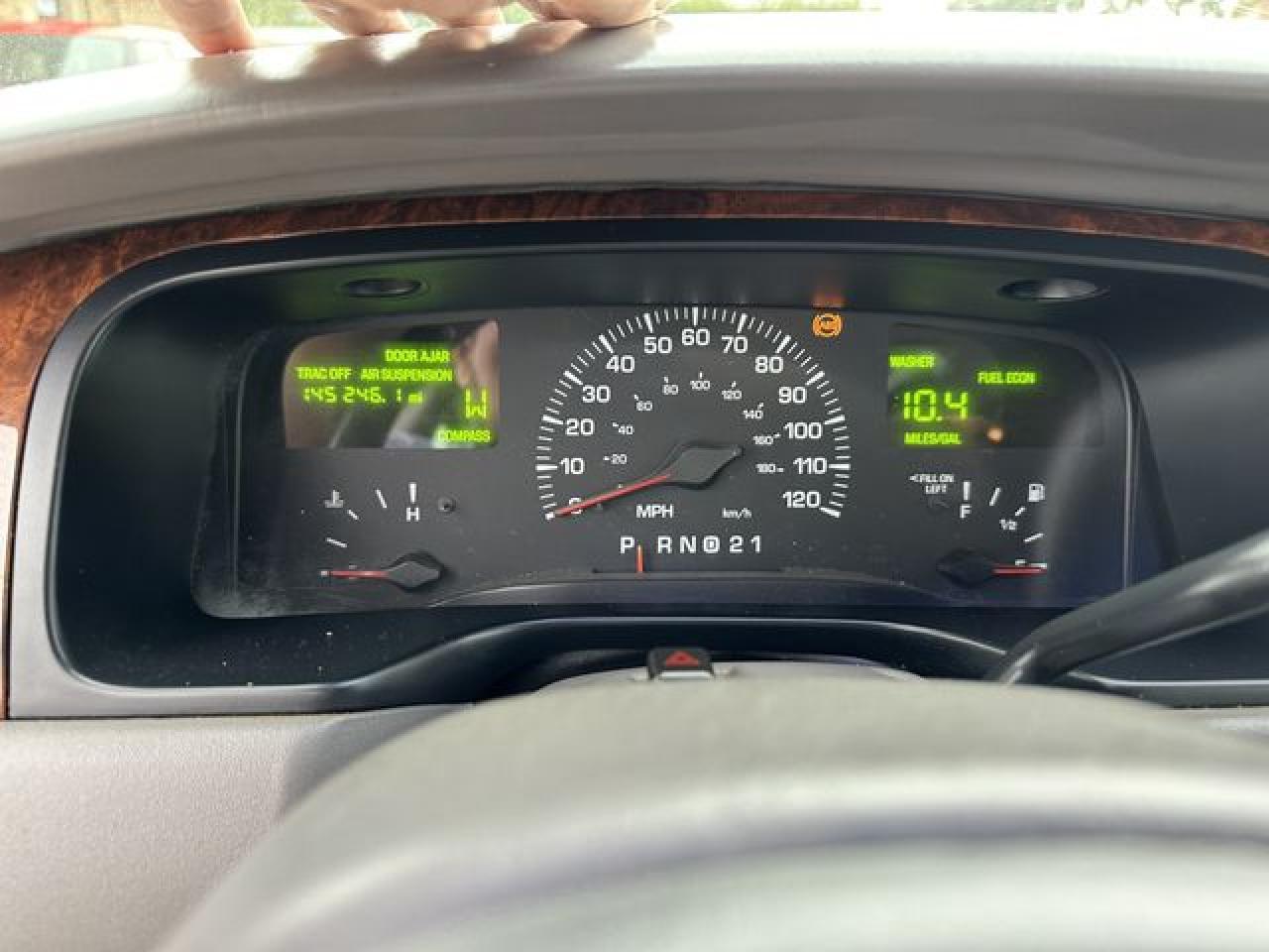 2001 LINCOLN Town Car