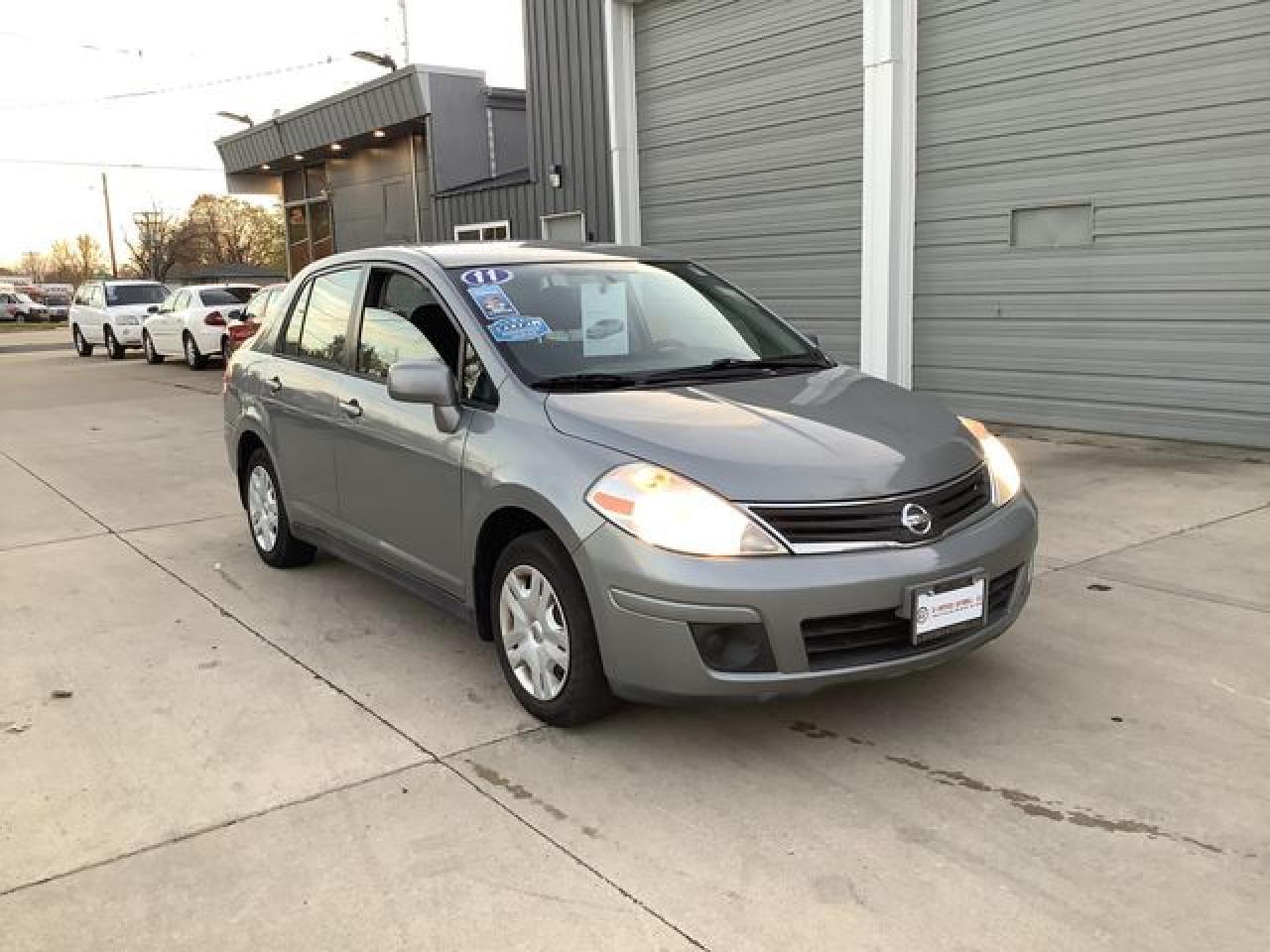 2011 NISSAN VERSA