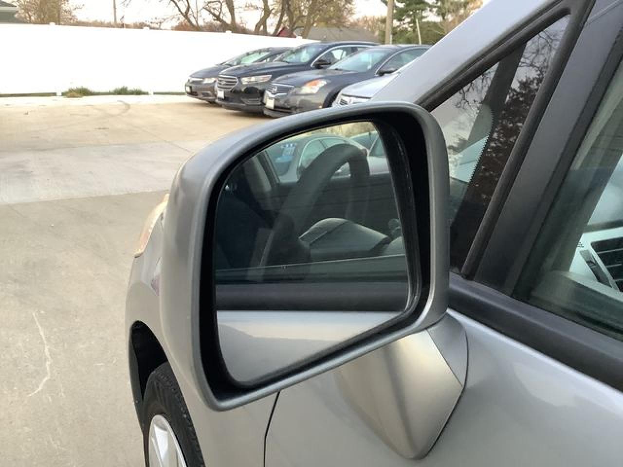 2011 NISSAN VERSA