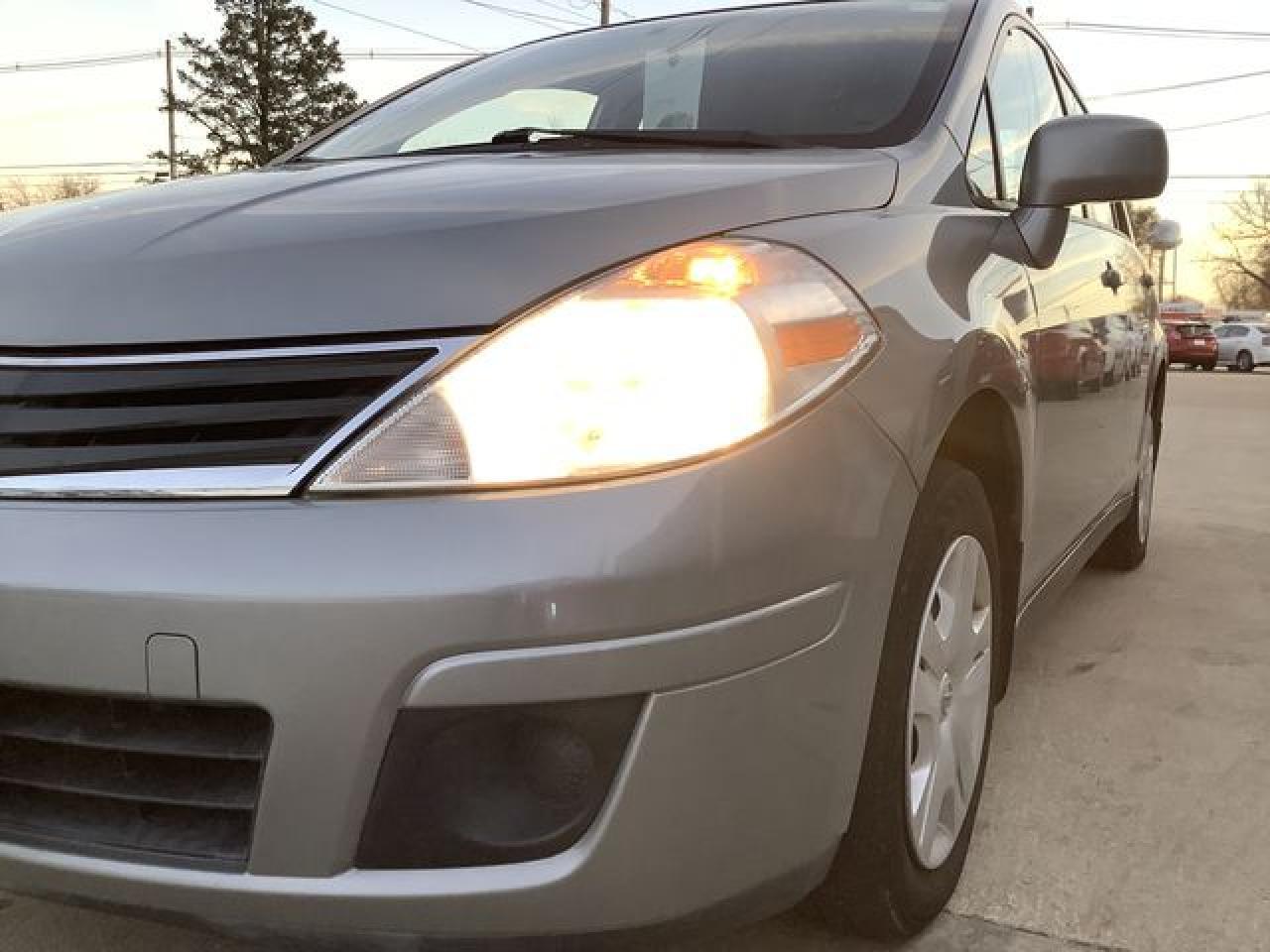 2011 NISSAN VERSA