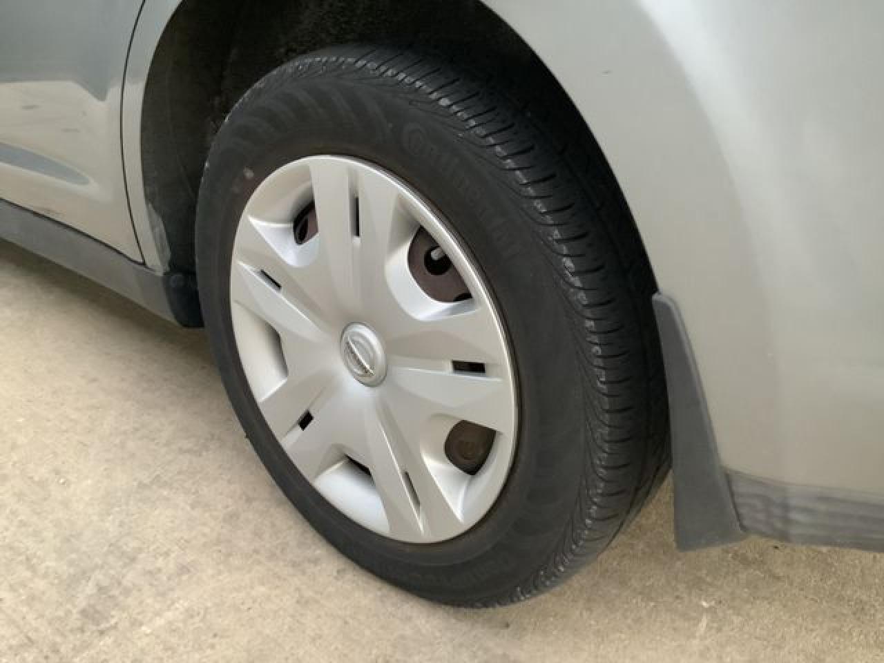 2011 NISSAN VERSA