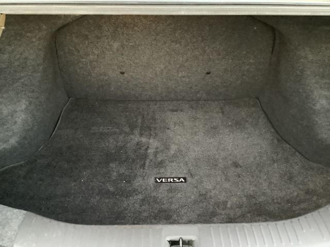 2011 NISSAN VERSA