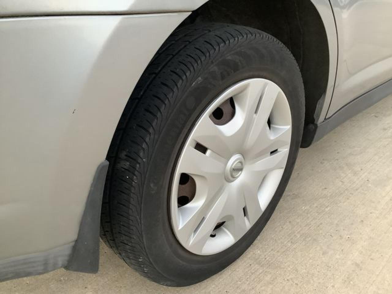 2011 NISSAN VERSA
