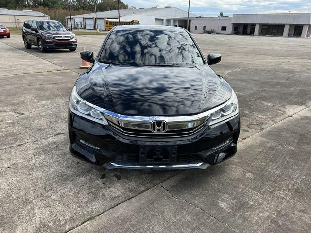 2017 HONDA ACCORD