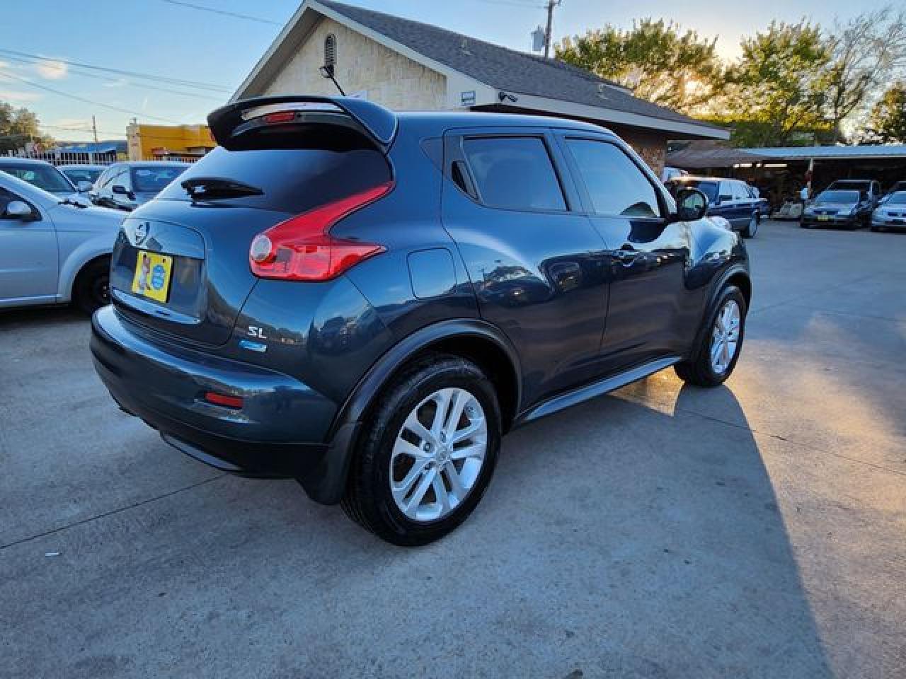 2013 NISSAN Juke