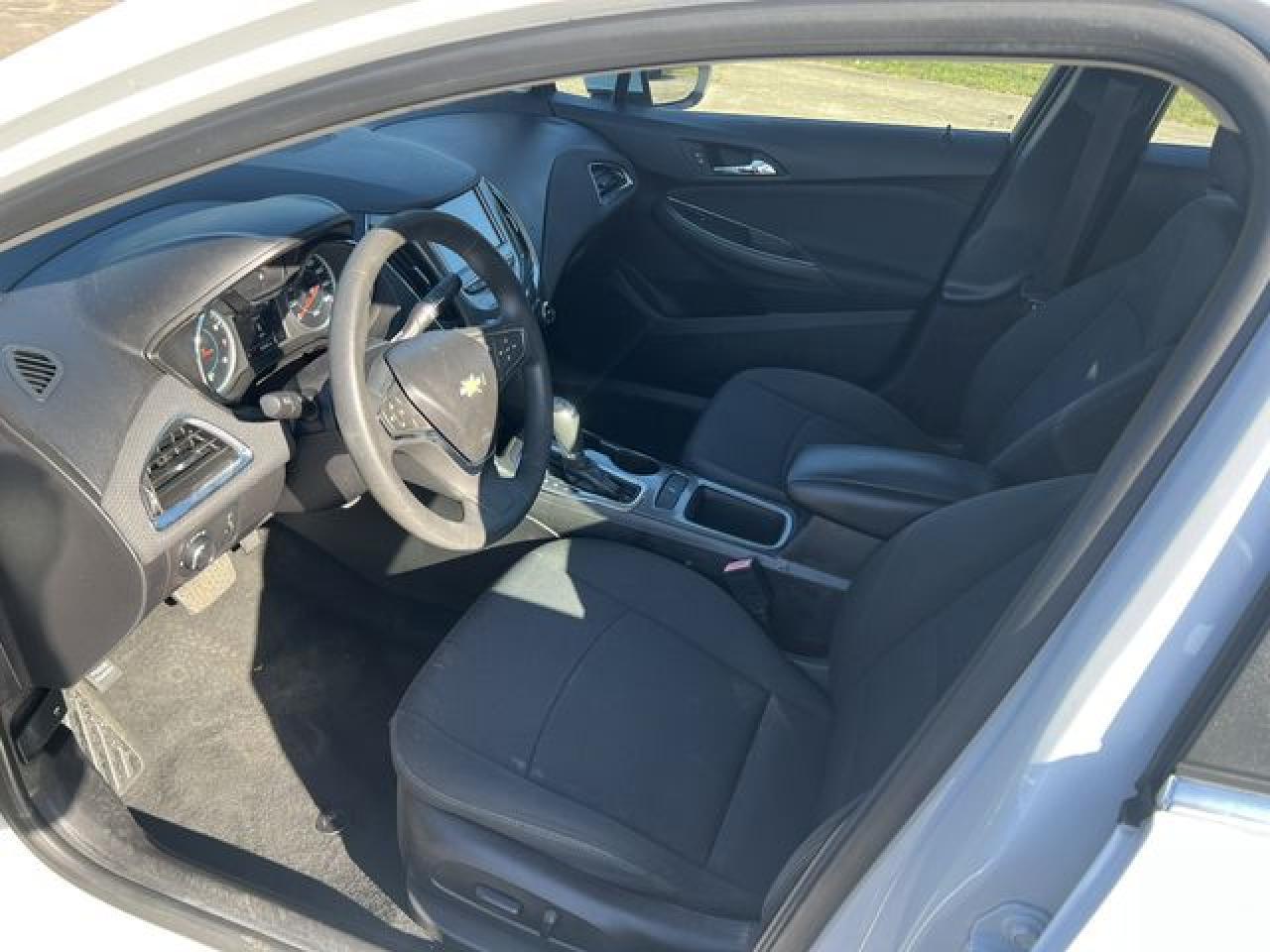 2017 CHEVROLET CRUZE