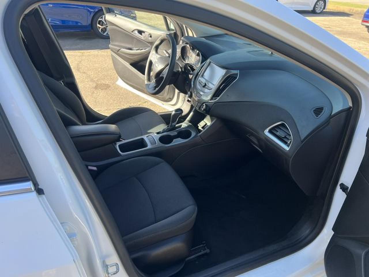 2017 CHEVROLET CRUZE