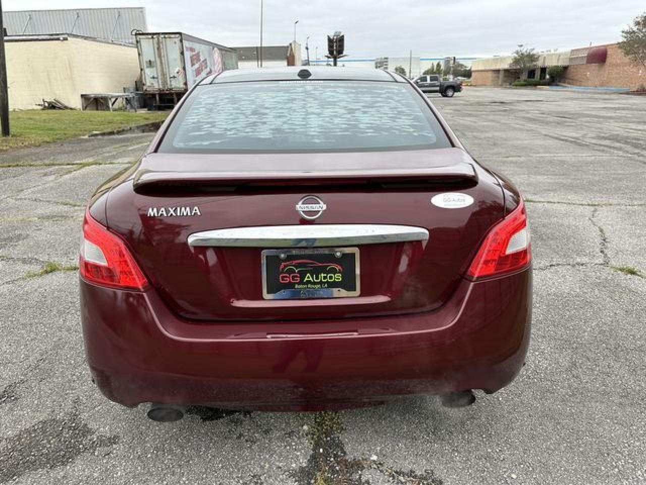 2010 NISSAN Maxima
