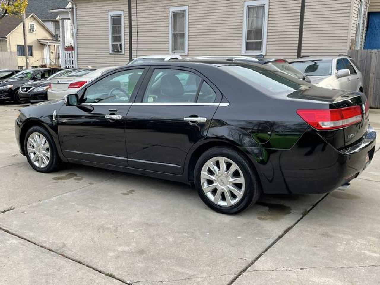 2010 LINCOLN MKZ
