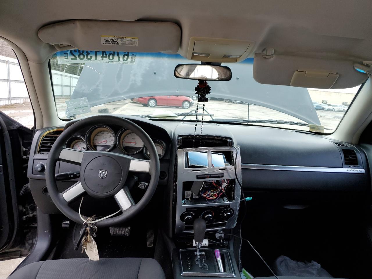 2010 DODGE CHARGER