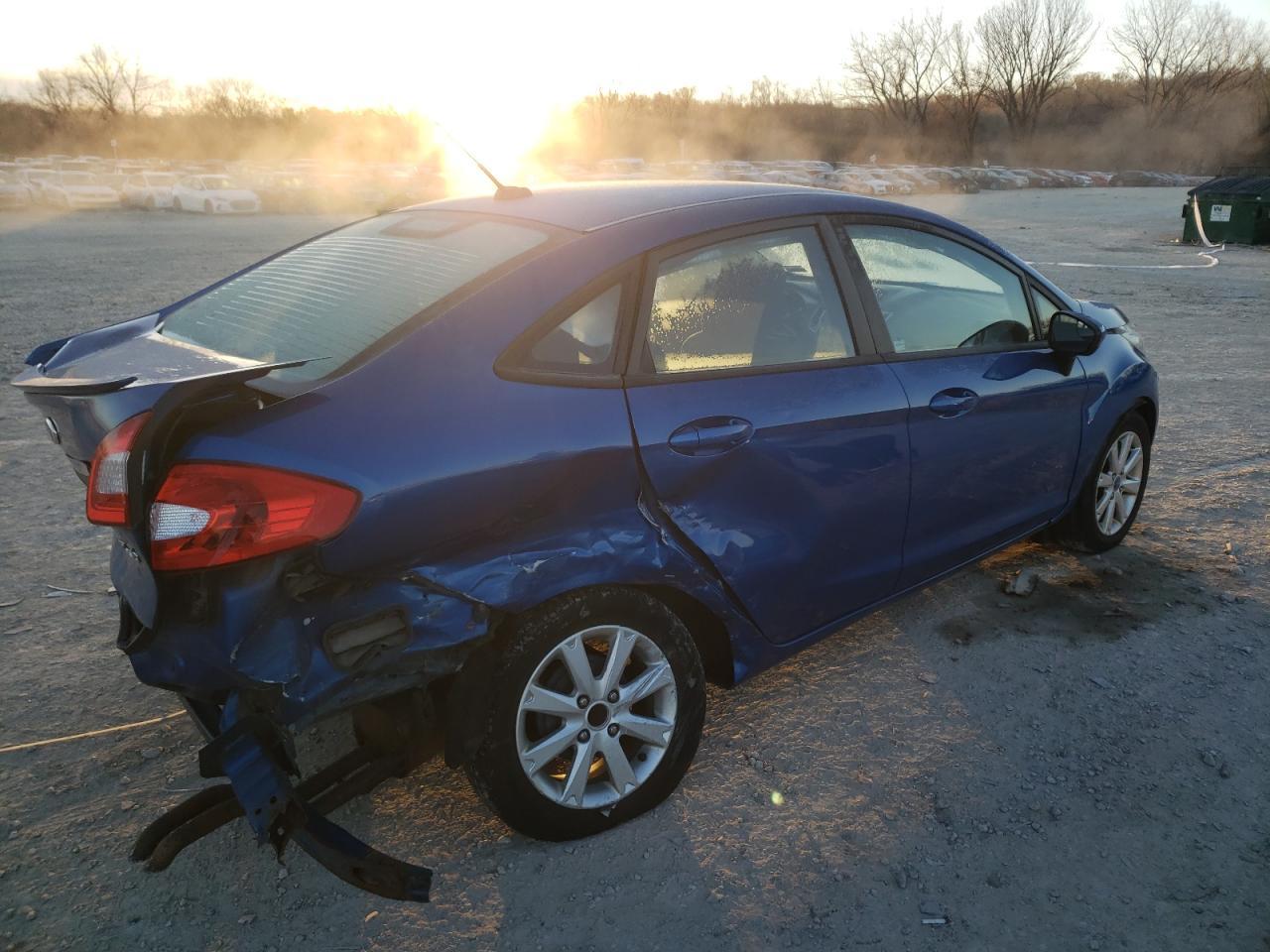 2011 FORD Fiesta