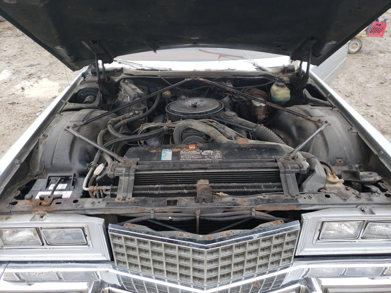 1976 CADILLAC Deville