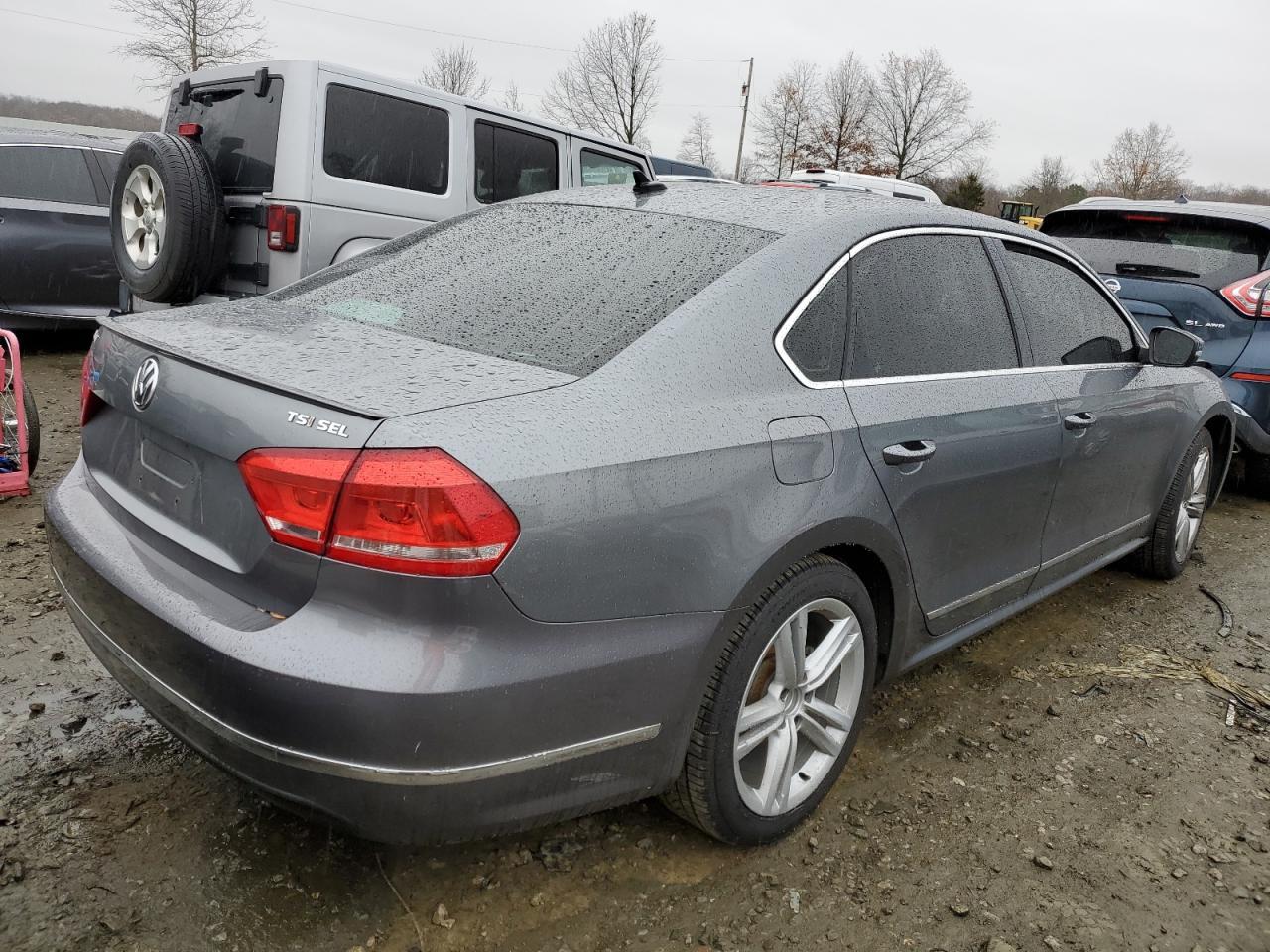2014 VOLKSWAGEN Passat