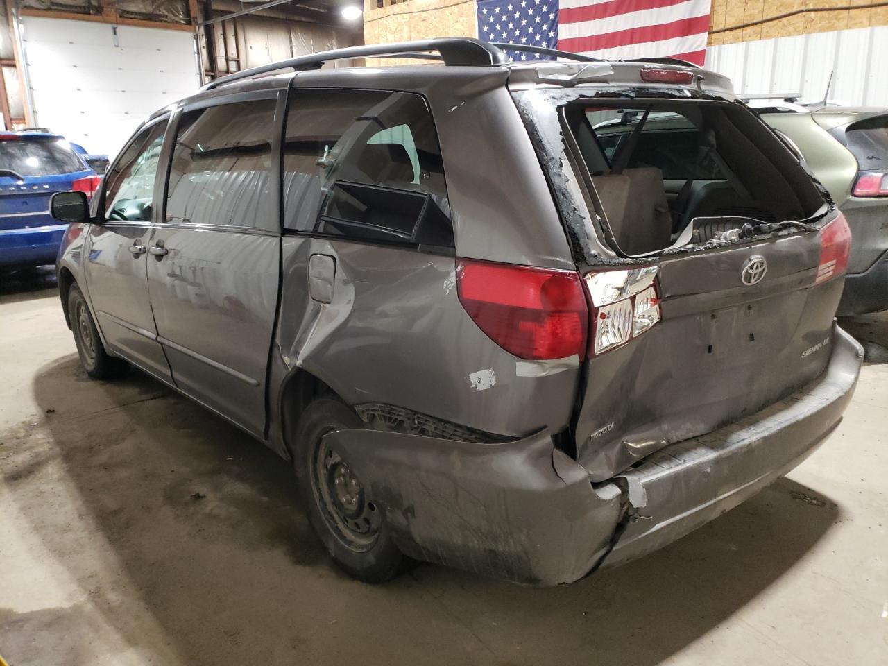 2005 TOYOTA SIENNA